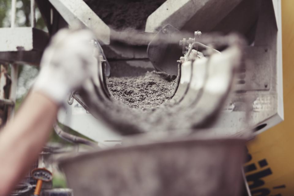 Travaux de béton et d'excavation de fondation sur un chantier à Shawinigan